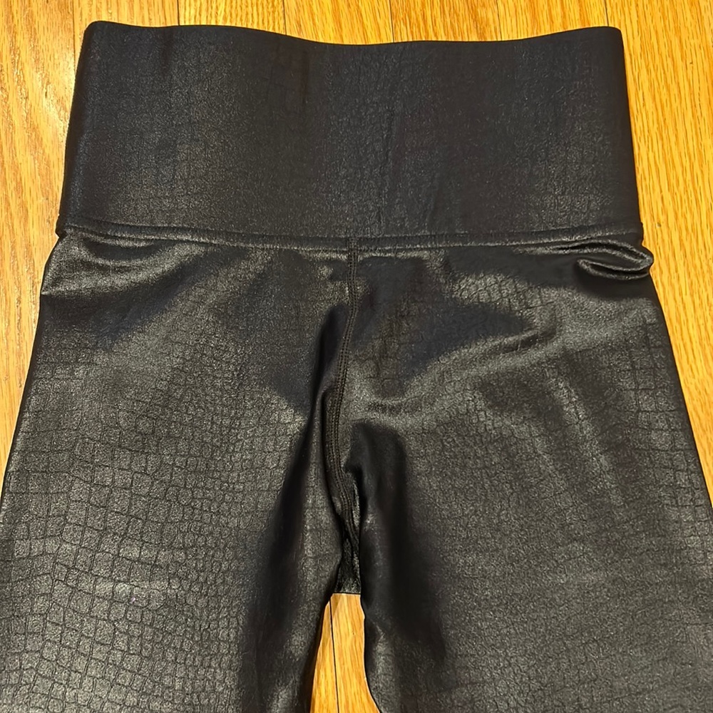 Carbon38 Black Textured Leggings